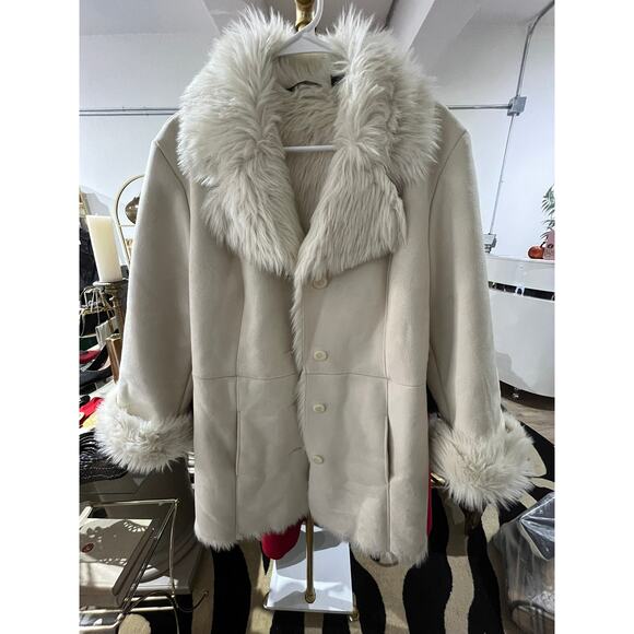 Vegan Leather Faux Shearling Coat Winter White Faux Fur Jacket - Picture 1 of 2